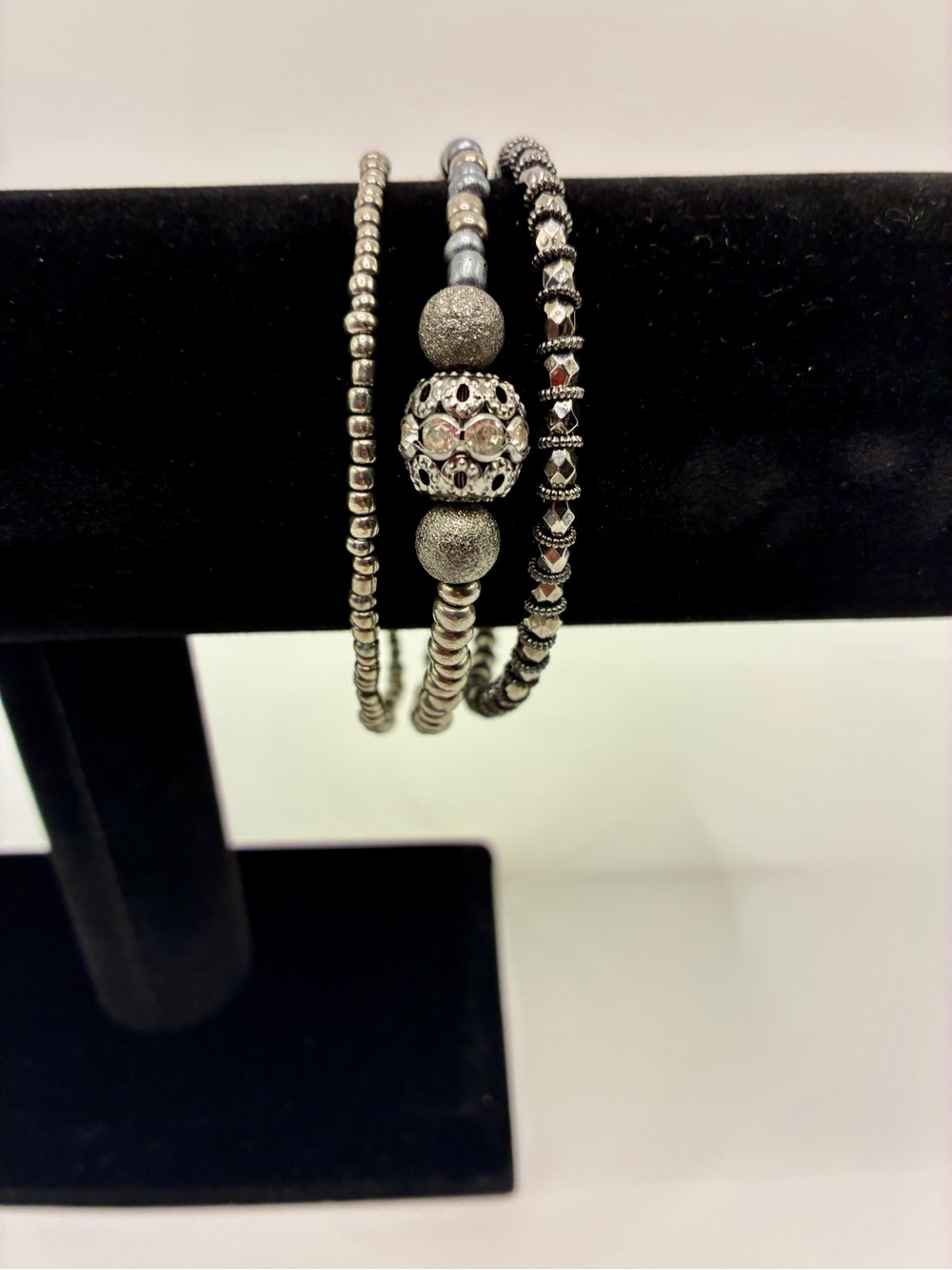 Plus Size 7.75-8” Women’s Silver-tone Beaded Layered Strong Wire Bracelet Set